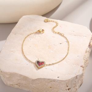 กำไลข้อมือรูปหัวใจประดับเพชรไมโครเซ็ตสไตล์เรโทรสแตนเลสขายดี - เครื่องประดับสำหรับผู้หญิงที่หรูหรา ประณีต และมีระดับ - Product Image 4