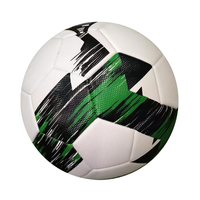 Ballon de football d'entraînement à texture diamantée, surface mate en PVC de 2,5 mm, taille cinq, avec vessie en caoutchouc et coutures machine