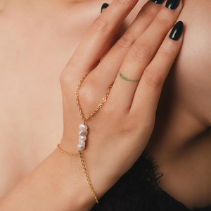 Acero inoxidable impermeable mano cadena perla pulsera <span class=keywords><strong>mujer</strong></span> Acero inoxidable dedo cadena pulsera anillo mano joyería para <span class=keywords><strong>mujer</strong></span> - Product Image 2