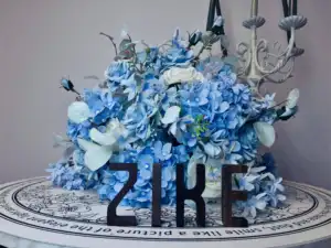 زهور الأوكاليبتوس الاصطناعية بتصميم جديد 2024 كرات زهور الأزرق لتربط في حفلات الزفاف زهور الزفاف الاصطناعية باللون الأزرق الفاتح والوردي