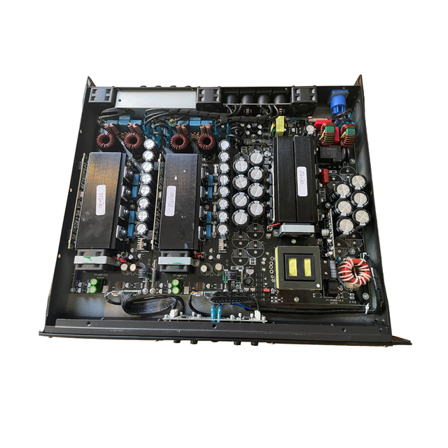 High Power Stereo Amplifier 4x700W Watt Excellent Sound Light Weight Digital Amplifier for Tour, Bass, Disco. and High-end Clubs