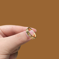 Vente en gros d'anneaux d'amour romantiques de 4 mm avec vis, alliance de fiançailles, bague en acier inoxydable 24 carats, bijoux cadeau pour femmes