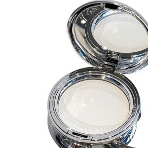 LEEINTO Poudre Compacte Translucide Effet Brume, Correctrice, Anti-compactage, Éclaircissante, Fini Impeccable, Longue Tenue, Poudre Fixatrice Crémeuse pour la Peau - Product Image 1