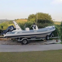 Prix d'usine fabriqué en Chine de 17 pieds Moteur hors-bord de bateau à nervures à grande vitesse Moteur de bateau à réaction pour les États-Unis