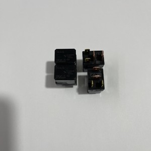 Relé CM1aF-R-12V Original de 4 Pines, 12V CC, 35A para Nissan ACM32221, Relé Automotriz Multiusos - Product Image 4