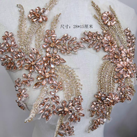 Applique décorative 3D en strass à motif de verre rose, à perles volumineuses, à dos plat, thermocollante et à coudre, écologique, pour robes de mariée et de danse