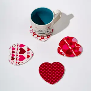 用于个性化咖啡茶饮用的心形热升华空白陶瓷杯垫