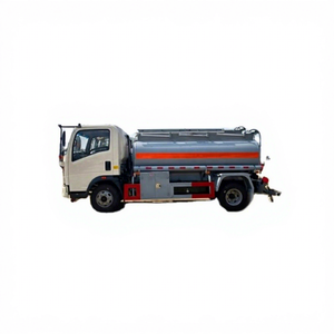 Vente directe d'usine - Camion-citerne HOWO 4X2 de 5000 litres pour un transport efficace de l'huile - Product Image 4