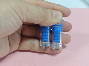 Cartouche anti-reflux pour <span class=keywords><strong>Dermapen</strong></span> <span class=keywords><strong>4</strong></span>, 16 aiguilles, cartouches de remplacement en silicone nano, embouts de microneedling de conception améliorée - Product Image 2