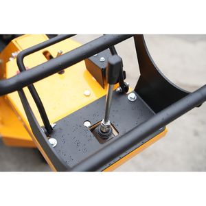 Prix de gros Débroussailleuse portative à chenilles pour débroussaillage forestier, meuleuse à double courroie en V - Product Image 3