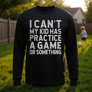 Camiseta de manga larga para papá y mamá: No puedo evitar que mi hijo haga ejercicio o juegue. - Product Image 3