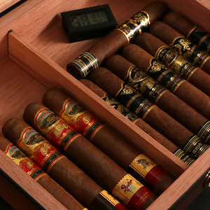 Humidores para Cigarros, Caja de Almacenamiento de Cigarros con Tapa de Vidrio, Madera de Cedro Español Hecha a Mano con Divisor, Humidificador e Higrómetro - Product Image 5