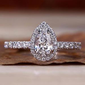 Vente en gros Bagues de fiançailles en or massif pour femmes 10K 14K 18K VVS Moissanite - Product Image 1