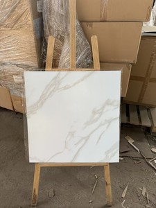Échantillons gratuits de Wayon d'autocollants de carreaux de base en vinyle de grain de bois en PVC, vinyle de sol facile à installer pour une utilisation au bureau à domicile - Product Image 4