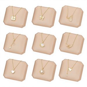 XL051 Grosir Aksesoris Mewah Kalung Wanita Baja Anti Karat Kalung Cangkang Alami Motif Semanggi Perhiasan - Product Image 1