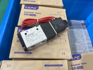 Bạc màu thiết bị đầu cuối hàng đầu dây 220VAC 3v210-08 solenoid van 1/4 inch khí nén <span class=keywords><strong>3</strong></span>/2 cách 12V <span class=keywords><strong>3</strong></span> cách van điện - Product Image 2