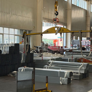 Pronto per la spedizione <span class=keywords><strong>Erw</strong></span> tubo rettangolare zincato Q195-Q345 tubo d'acciaio saldato - Product Image 6