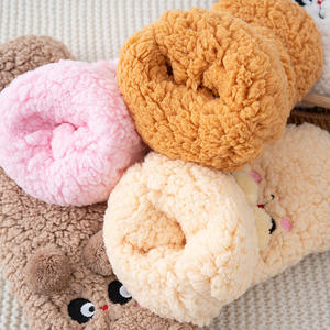 Calcetines de suelo cálidos de otoño e invierno para mujer, gran grosor, terciopelo de cordero, forro polar, longitud de tripulación para uso doméstico - Product Image 4