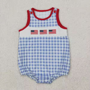 Prêt à expédier – Tenues patriotiques du 4 juillet pour bébés et tout-petits (filles et garçons) – Robe smockée et barboteuse à motif drapeau américain – Vêtements assortis pour la famille - Product Image 4