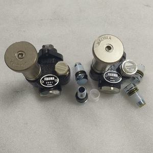 105220-7230  8972268590 ZX75US 4JG1 Pièces de moteur diesel pour excavatrice  4D95 6BD1 6BG1 Pompe d'alimentation en carburant / Pompe de transfert de carburant manuelle - Product Image 2