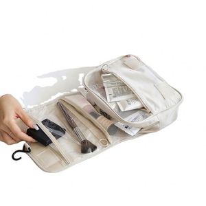 Pochette en maille polyester grande capacité avec logo et design personnalisés, à suspendre pour voyage, trousse de maquillage, fermeture éclair – Vente chaude - Product Image 5