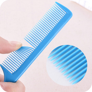 Peines para el cabello de colores, peines negros de cola puntiaguda, peines de cola larga, peines cosméticos de plástico, pequeños regalos suministrados directamente. - Product Image 3