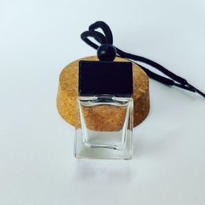<strong>Car</strong> <strong>Diffuser</strong> <strong>Refill</strong> Bottle with Built-in Seal Cap - 10ml Crystal Clear Flat Square Style - Product Image 3