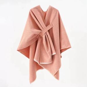 Mantel ponco musim gugur, syal polos dengan belahan besar warna polos untuk musim dingin - Product Image 6