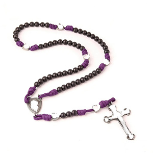 Collier de perles de <span class=keywords><strong>prière</strong></span> en bois et paracorde <span class=keywords><strong>pour</strong></span> hommes, chapelet catholique, collier avec crucifix, cadeau religieux, vente en gros - Product Image 1