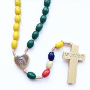 Commercio all'ingrosso arcobaleno dei colori di legno della collana del rosario, perline di legno colorate religioso collana del rosario con croce di legno - Product Image 1