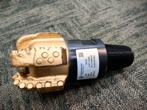 6 1/2 pouces 5 ailettes PDC foret foret <span class=keywords><strong>de</strong></span> surfaçage dur <span class=keywords><strong>buse</strong></span> remplaçable pour le forage <span class=keywords><strong>de</strong></span> puits <span class=keywords><strong>de</strong></span> pétrole - Product Image 4