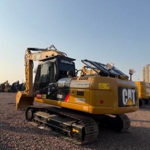 Excavatrice Caterpillar 320D d'occasion, grande, 32 tonnes, avec moteur et pompe à engrenages, éprouvée pour le développement agricole et les infrastructures rurales, modèle 2024 - Product Image 1