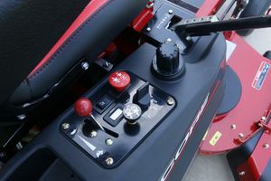 Сертифицированный сертификат Ce, дистанционное управление на поле для гольфа, газонокосилка, косилка с нулевым поворотом - Product Image 5