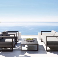 Chaise longue de luxe pour extérieur en aluminium avec coussin anti-UV pour hôtel, resort, villa, club de plage, mobilier de jardin.