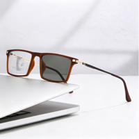 Vente en gros d'usine, lunettes de lecture progressives photochromiques classiques pour hommes et femmes, avec verres multifocaux, anti-lumière bleue, à mise au point automatique