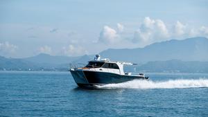 Catamaran <span class=keywords><strong>de</strong></span> luxe <span class=keywords><strong>de</strong></span> 10 m en aluminium, fabriqué en Chine, avec console centrale, pour la pêche sportive en haute mer - En <span class=keywords><strong>vente</strong></span> - Product Image 6