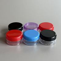 Pots en plastique colorés pour crème de voyage, contenants cosmétiques rechargeables avec couvercles