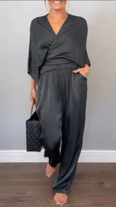 Dernier Cri Tendance Chic Ensemble Deux Pièces pour <span class=keywords><strong>Femme</strong></span> Col V Blouse et <span class=keywords><strong>Pantalon</strong></span> <span class=keywords><strong>Large</strong></span> en <span class=keywords><strong>Satin</strong></span> Couleur Unie - Product Image 5