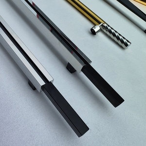 Poignée de <span class=keywords><strong>porte</strong></span> en laiton doré de haute qualité SUS 304 pour hôtels, élégante poignée de <span class=keywords><strong>porte</strong></span> et de fenêtre - Product Image 4