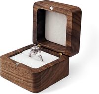 Boîte à bagues moderne en bois de noyer Ensemble de rangement de bijoux de mariage de qualité supérieure Décoration gravée Vente à chaud Emballage d'affichage de cadeaux d'amour Coffre-fort