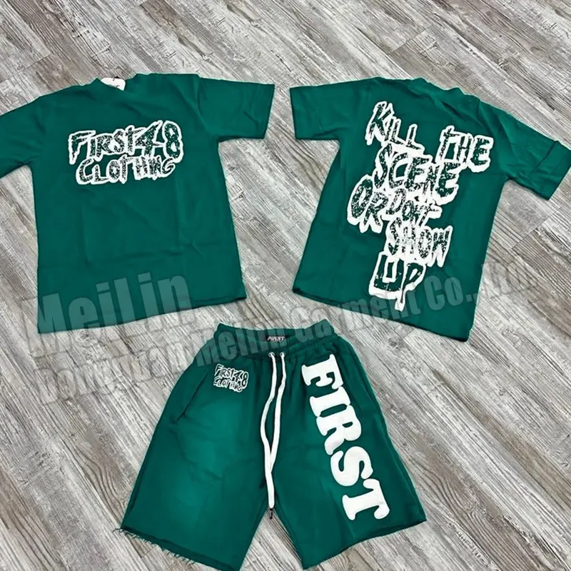 Özel logo puf baskı tasarım iki parçalı erkek yaz takım elbise iki parçalı asit yıkama şort ve t shirt şort takımı erkekler