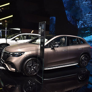 2025 haute performance Mercedes B-enz EQE 500 L berline sport de luxe systè<span class=keywords><strong>me</strong></span> hybride léger voiture à essence à vendre famille près de chez moi - Product Image 3