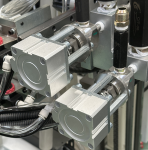 Ultra-Premium PLC-Operated Automatic Vertical Insulating Glass <b>Sealing</b> Droid for <b>Double</b>-Layer <b>Glazing</b> Making - Product Image 4