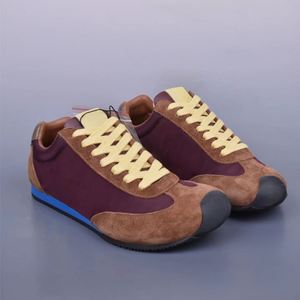 Zapatos de Diseñador de Alta Calidad con Parte Superior de Gamuza de Marca de Lujo Más Vendidos - Zapatos Casuales para Correr y Caminar para Hombre y Mujer - Product Image 1