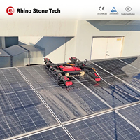 Robot de nettoyage de panneaux solaires à brosse rotative à économie d'énergie pour le nettoyage professionnel des modules photovoltaïques, systèmes photovoltaïques à grande échelle