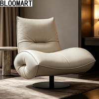 Fauteuil d'appoint pivotant moderne en cuir véritable avec rembourrage en éponge, structure en bois et base rotative en acier carbone
