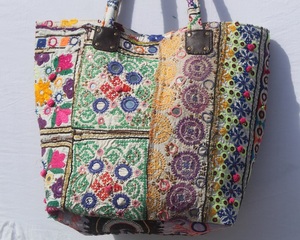 Sac à bandoulière ethnique indien brodé à la main style Banjara, léger, doublure en coton, fermeture éclair, pour usage quotidien féminin - Product Image 5