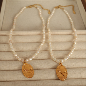 สร้อยคอทองประดับมุกน้ำจืด จี้รูปนก สำหรับผู้หญิง สวมใส่ได้ทุกวัน XL292 - Product Image 3