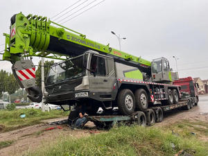 Grue mobile d'occasion Zoomlion QY80V de 80 tonnes homologuée EPA à vendre - Product Image 4
