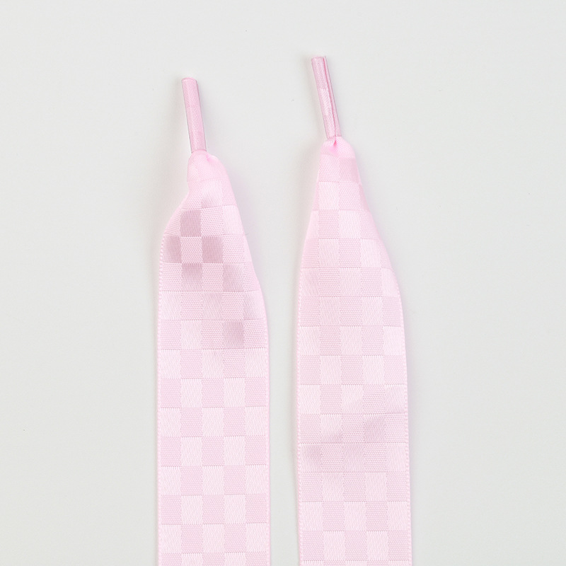 Lacets carrés en soie rose